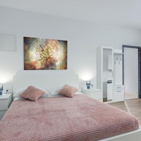 Apartment Klara Free Parking, Center Pula Exterior photo